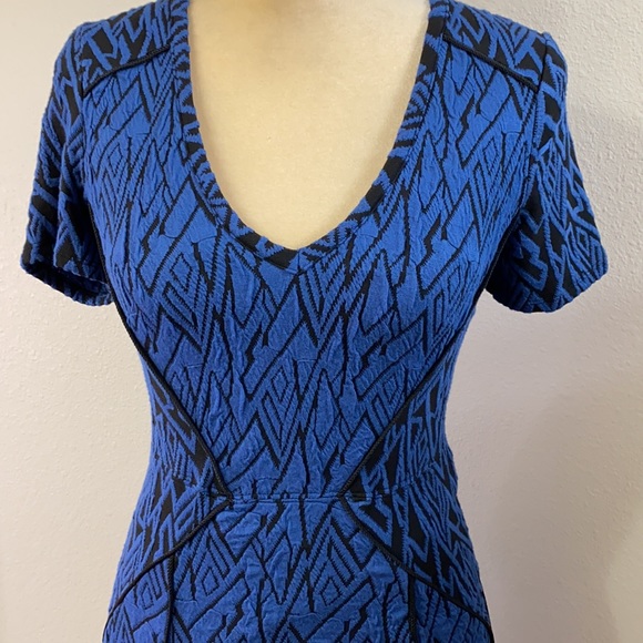 NEW Tracy Reese V-Neck Fit and Flare Dress - Picture 4 of 7